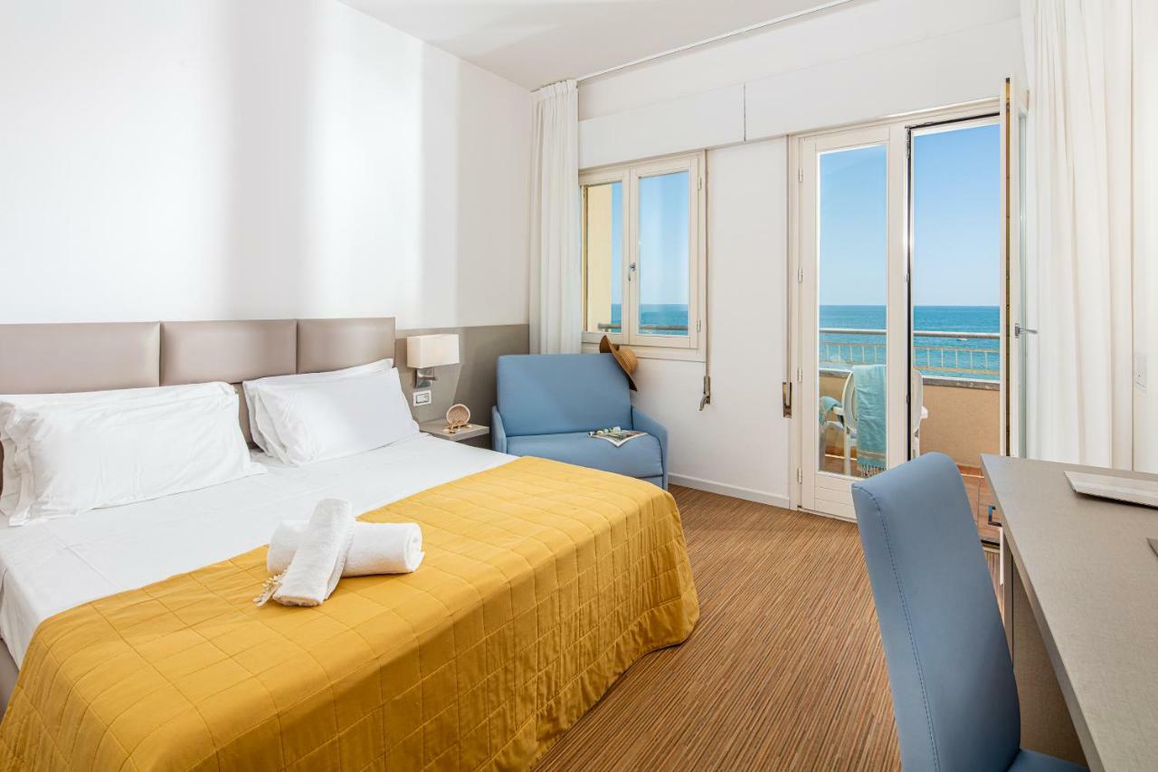 Hotel Astor Lido di Jesolo Exterior photo